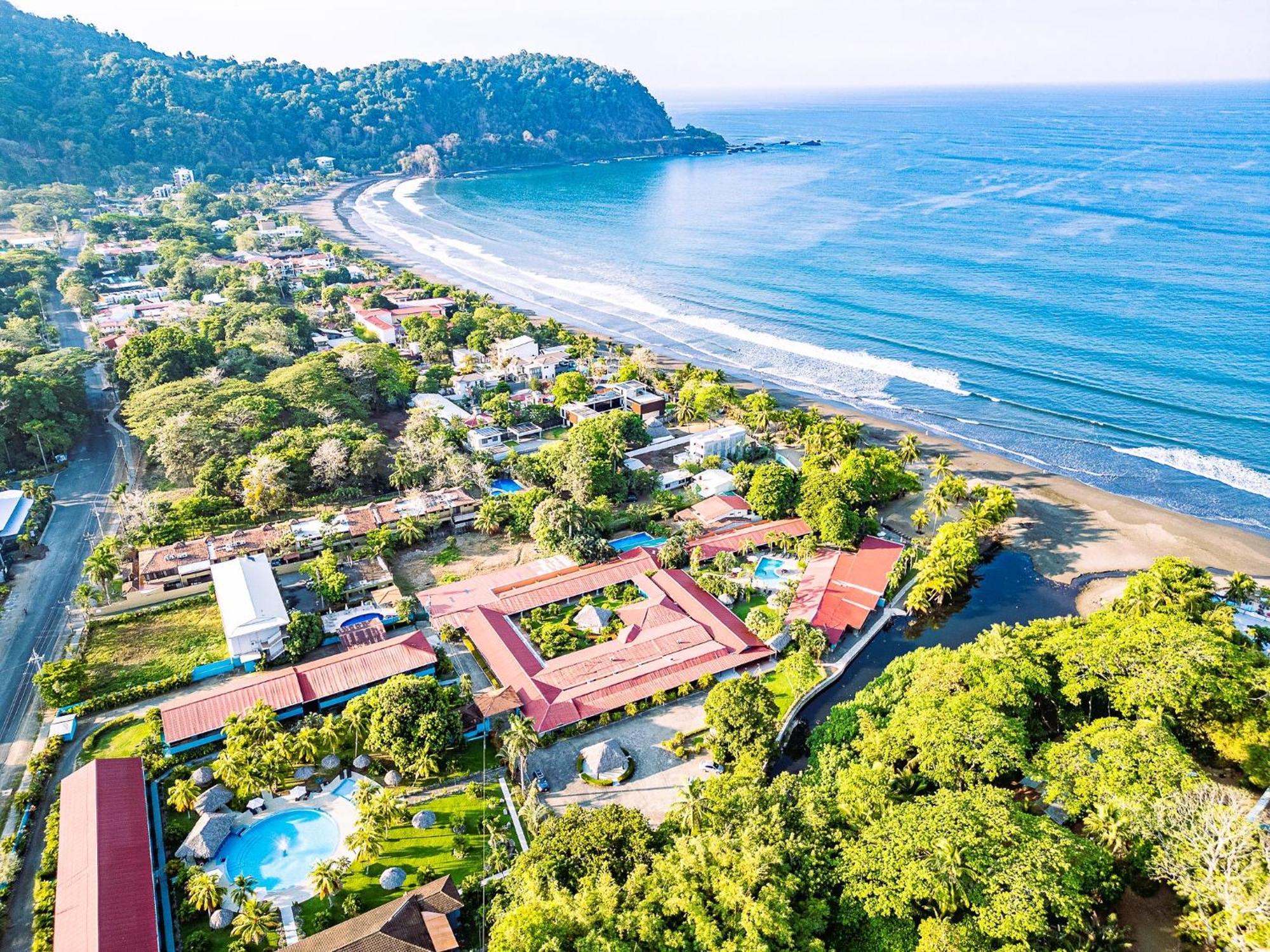 Beach Break Resort & Cr Surf Camp Jaco Bagian luar foto