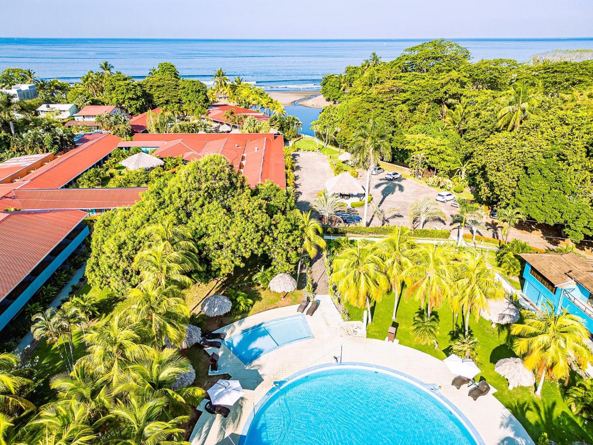 Beach Break Resort & Cr Surf Camp Jaco Bagian luar foto